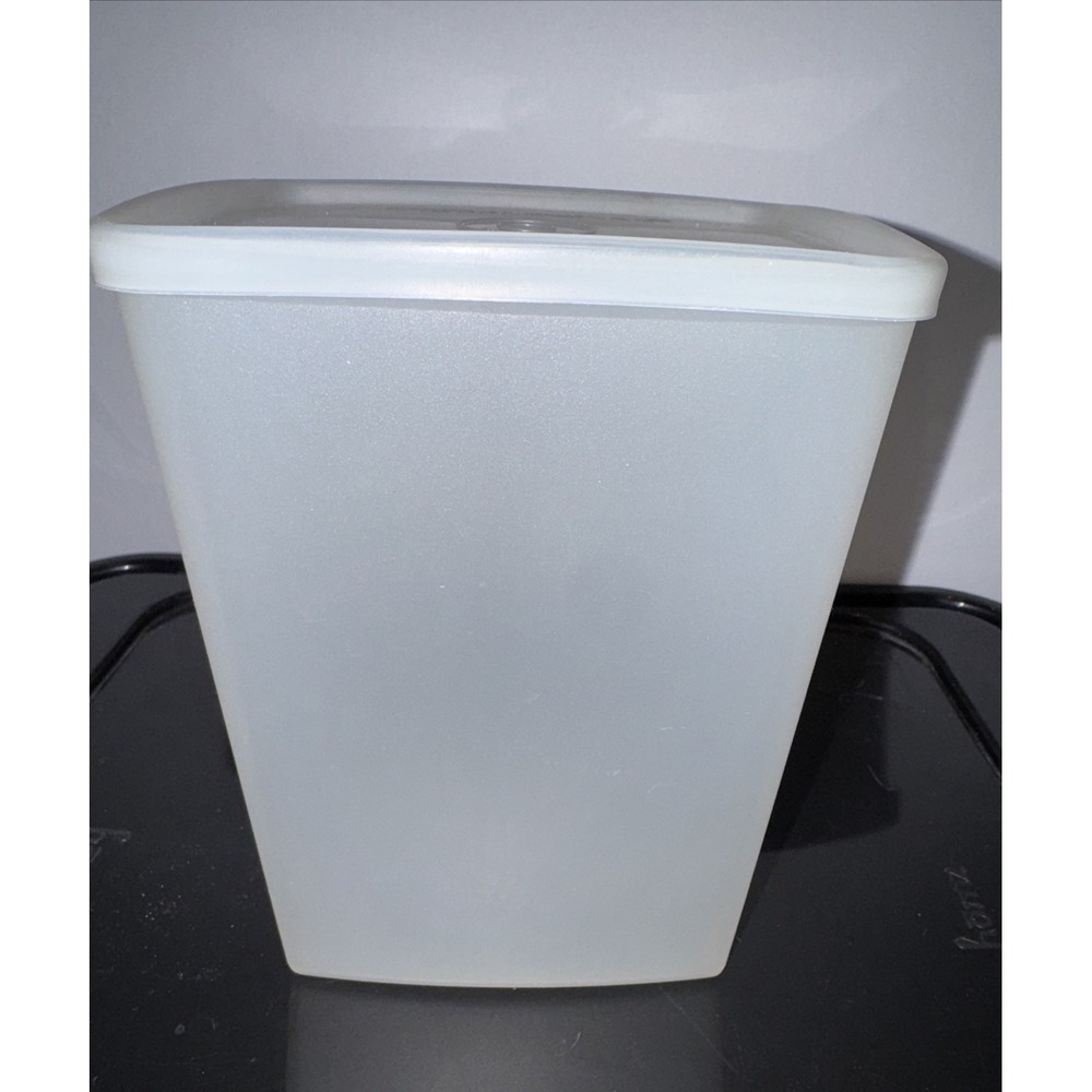 Vintage Tupperware Freezer Container - 1311 White w/white Lid